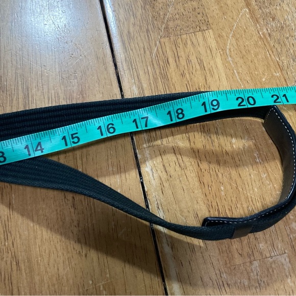 Beautiful coach crossbody - Picture 6 of 7